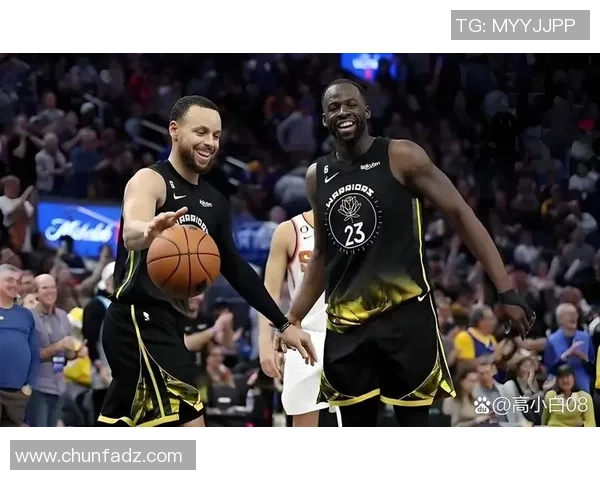 库里狂刷22分带领勇士客场大胜 集多项神迹再度亮光